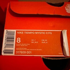 NIKE TIEMPO MYSTIC ll FG Size 7.5
Brand New
7.5 
Soccer cleats